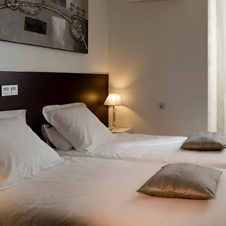 Thc Latina Hostel-2
